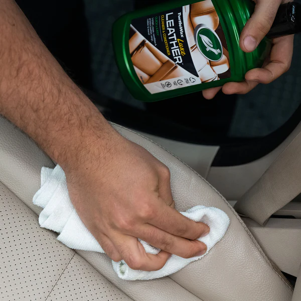 Turtle Wax UK Luxe Leather Cleaner & Conditioner - Image 4